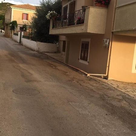 דירות Tsoukaládhes Nonikaas House 2 מראה חיצוני תמונה